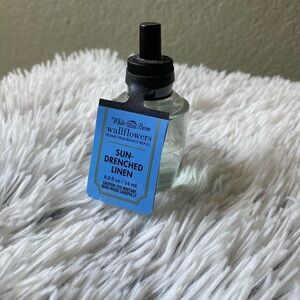 Sun Drenched Linen Wallflower